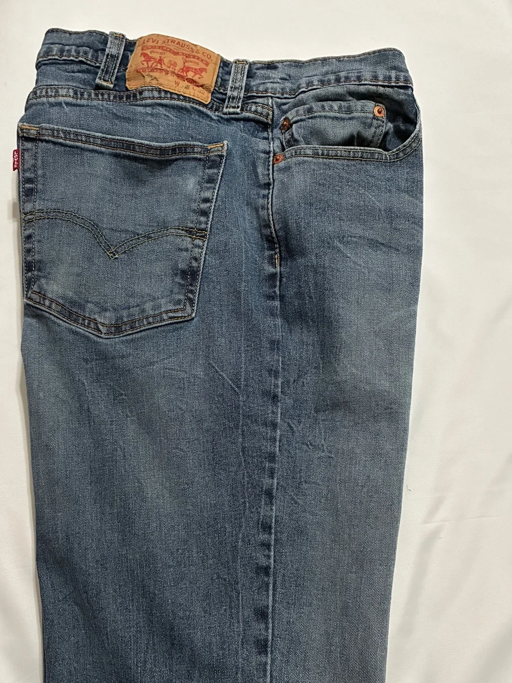 Levi’s 541 Regular Fit Jeans W38 L32 (measurements) Medium Wash Straight Leg